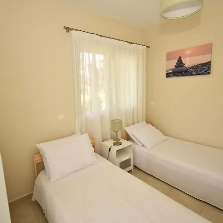 Lemon 2 Sea Side Apartment, * نيكيتي